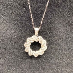 Elegant Sterling Silver Wreath Pendant Necklace